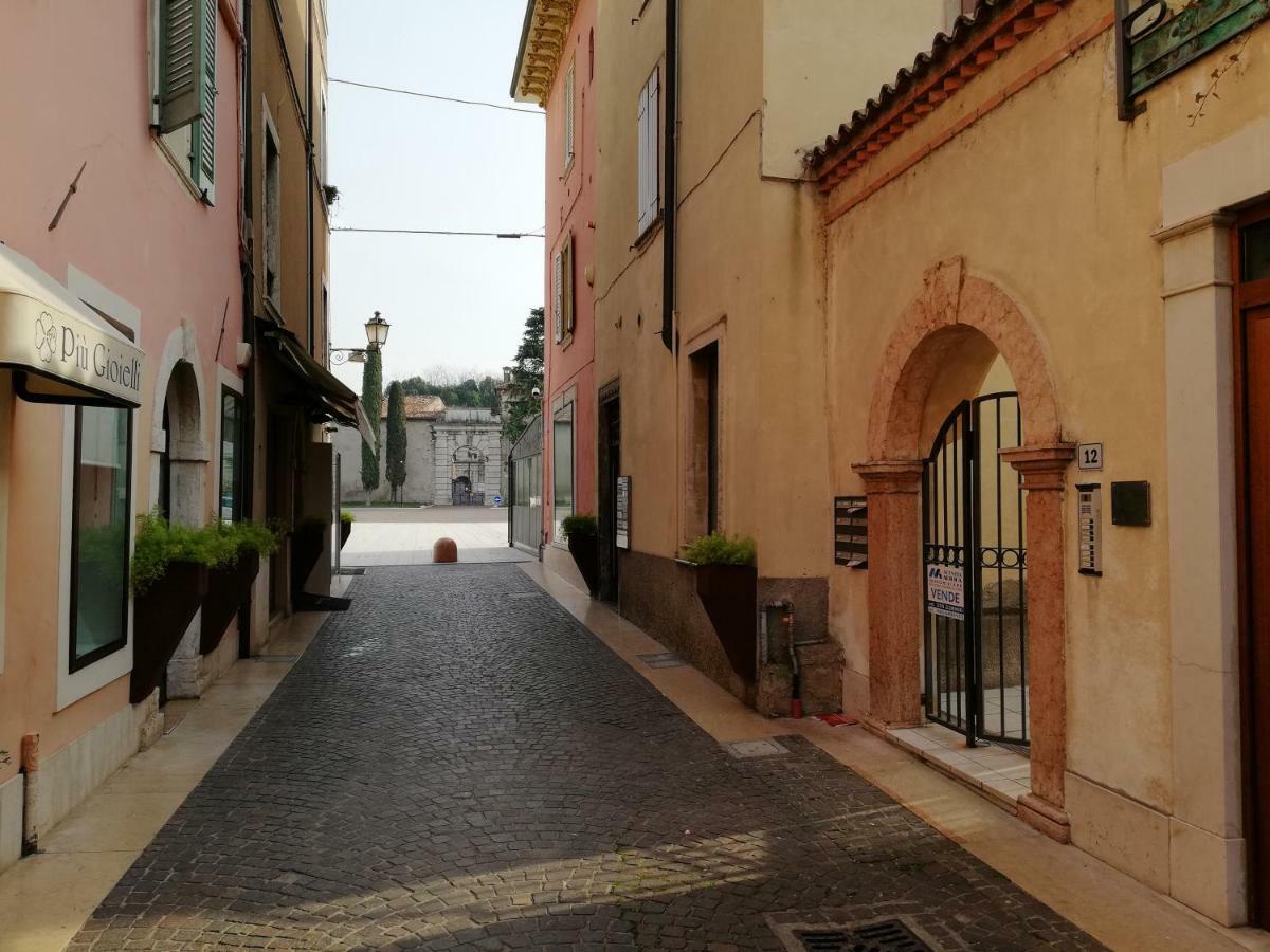 Domus Romanae In Centro Storico Peschiera del Garda Kültér fotó